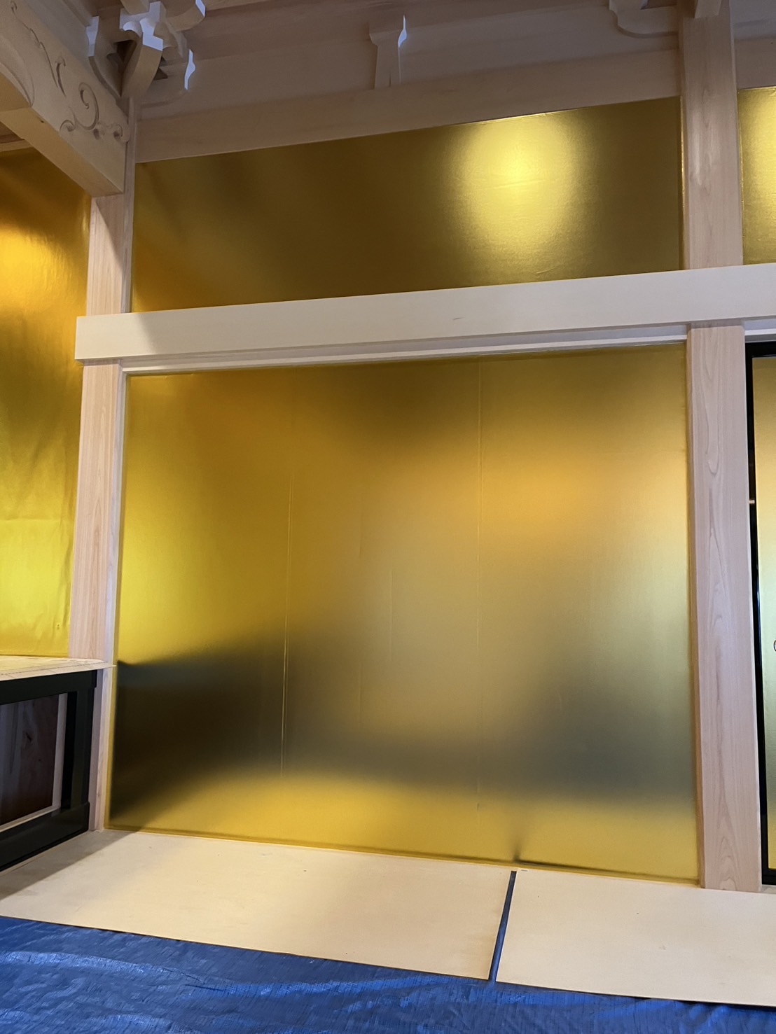 新潟県新潟市にてお寺の金貼りを行いました！